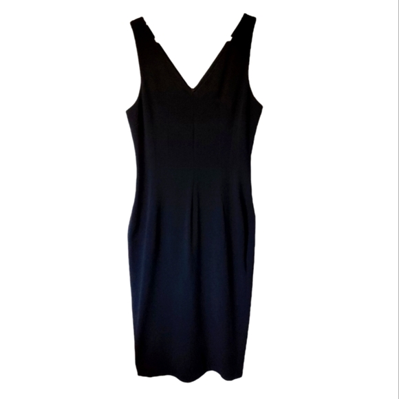 Dolce and Gabbana black v neck wool dress - Picture 2 of 15